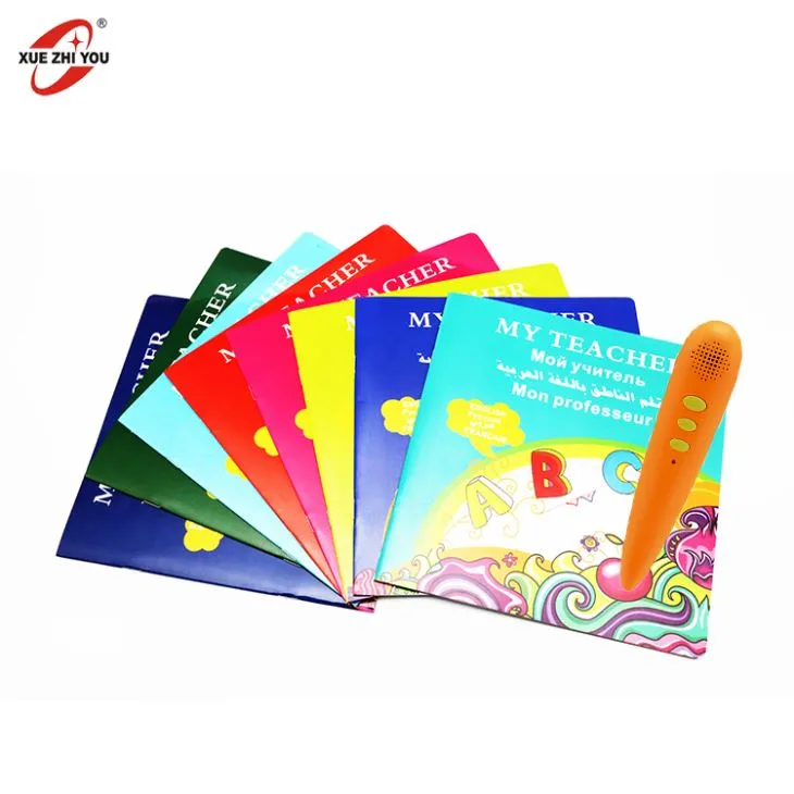 Djeca koja razgovaraju olovkom s knjigama